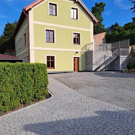 Vila Frantisek Plasy Luaran gambar